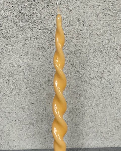 Skruvat ljus LACKAT MANGO